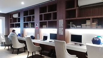 Seven Seas Cote d'Azur  with Pool& Gym