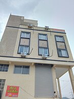 Hotel Bhavya Palace