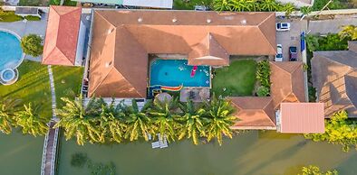 Pool Villa for Families and Party