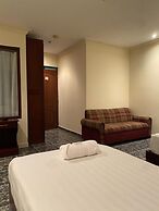 Hotel Crown Mirage