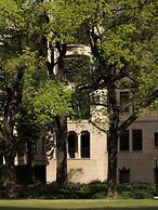 Haig Court