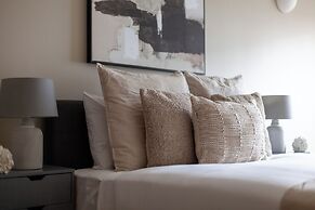 Modern Dalston Apartment