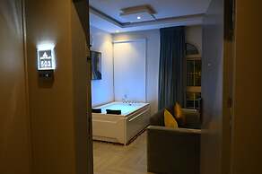 Aman Hotel ALmaali