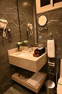 Aman Hotel ALmaali