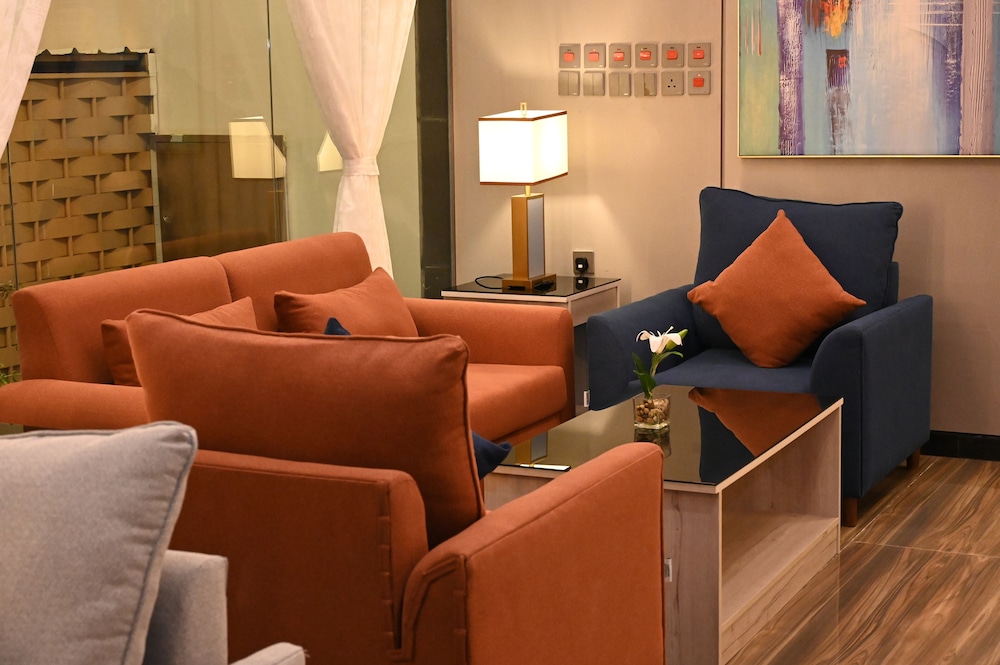 Aman Hotel ALmaali