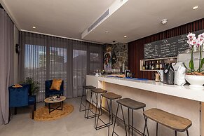 16 On Bree Deluxe Apartment