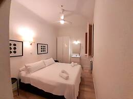 Calma House