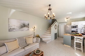 Laranca Oneiro Seaside Villa