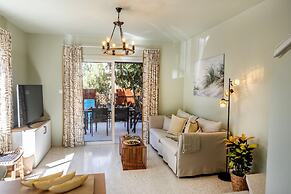 Laranca Oneiro Seaside Villa