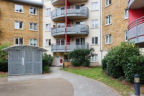 Modern Apartment in Bow