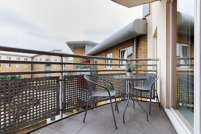 Modern Apartment in Bow