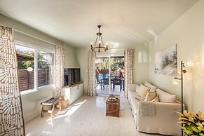 Larnaca Oneiro Seaside Villa