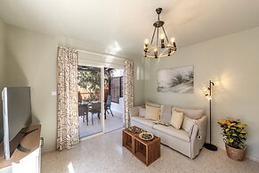 Larnaca Oneiro Seaside Villa