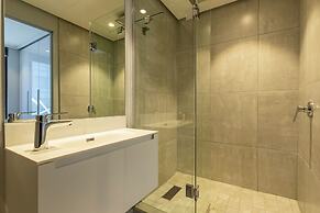 16 On Bree Executive Apartment