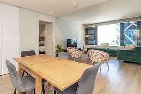 16 On Bree Executive Apartment