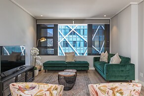 16 On Bree Executive Apartment