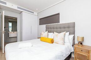 16 On Bree Executive Apartment