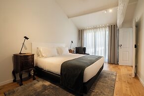 CasaNova Farmhouse