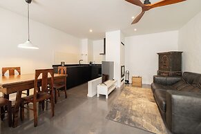 CasaNova Farmhouse