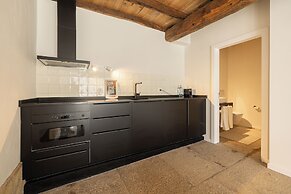 CasaNova Farmhouse