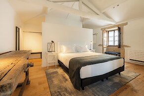 CasaNova Farmhouse
