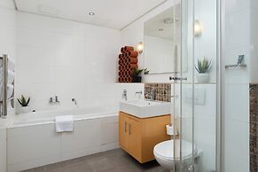Cartwrights Corner Executive Apartment