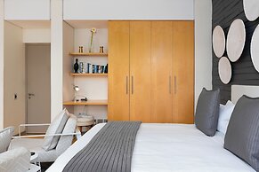 Cartwrights Corner Executive Apartment