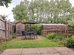 8 Wharfedale Mews