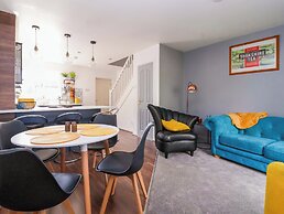 8 Wharfedale Mews