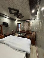 Anushri Lodge And Restaurants