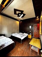 Anushri Lodge And Restaurants