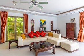 Exotic Pool Villa Solandra in Bangtao