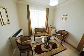 Okutur Otel