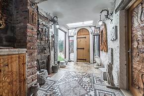 Kanuni - Authentic Albanian House