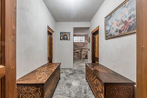 Kanuni - Authentic Albanian House