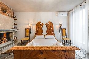 Kanuni - Authentic Albanian House