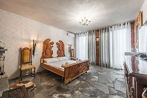 Kanuni - Authentic Albanian House