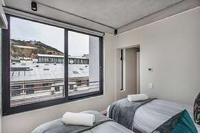The Docklands 2 Bed Executive Apartment