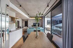 The Docklands 2 Bed Executive Apartment