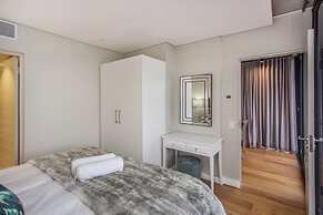 The Docklands 2 Bed Executive Apartment