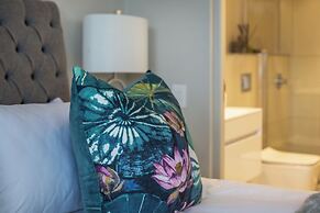 The Docklands 2 Bed Executive Apartment