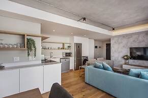 The Docklands 2 Bed Executive Apartment