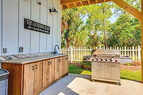 Waterfront Oasis in Dauphin Island - Shared Perks!