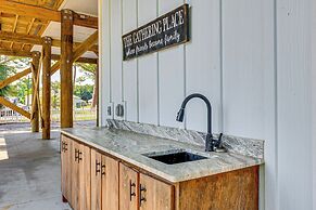 Waterfront Oasis in Dauphin Island - Shared Perks!
