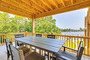 Waterfront Oasis in Dauphin Island - Shared Perks!