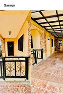 Len's Staycation 3bdr-2br-downstairs ,netflix&wifi