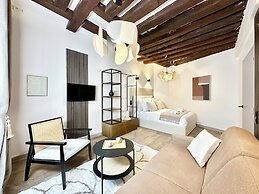 1544 Dauphine