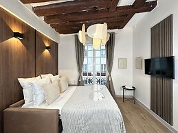 1544 Dauphine