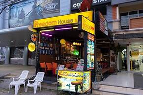 Krabi Freedom Hostel And Bar