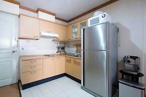Oriental 1br With Pool & Gym Near BTS Phrom Phong